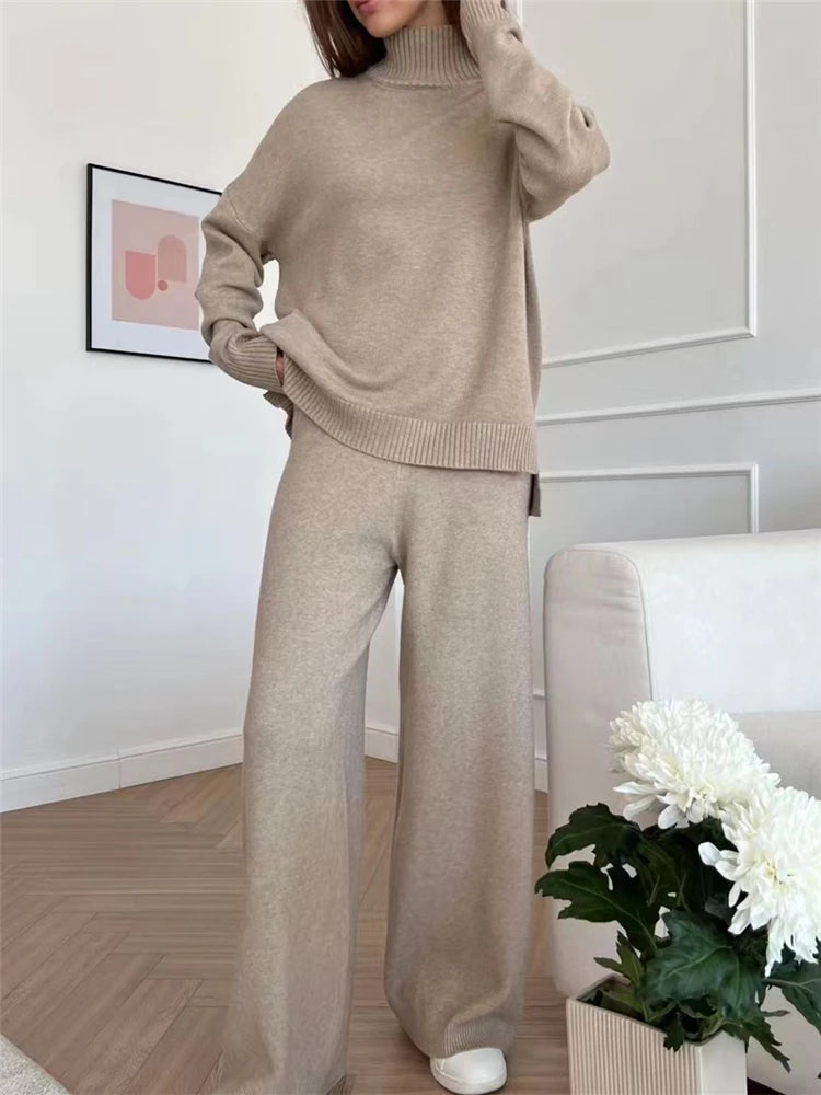 Sierra | Turtleneck Sweater & Straight-Leg Jogger Set