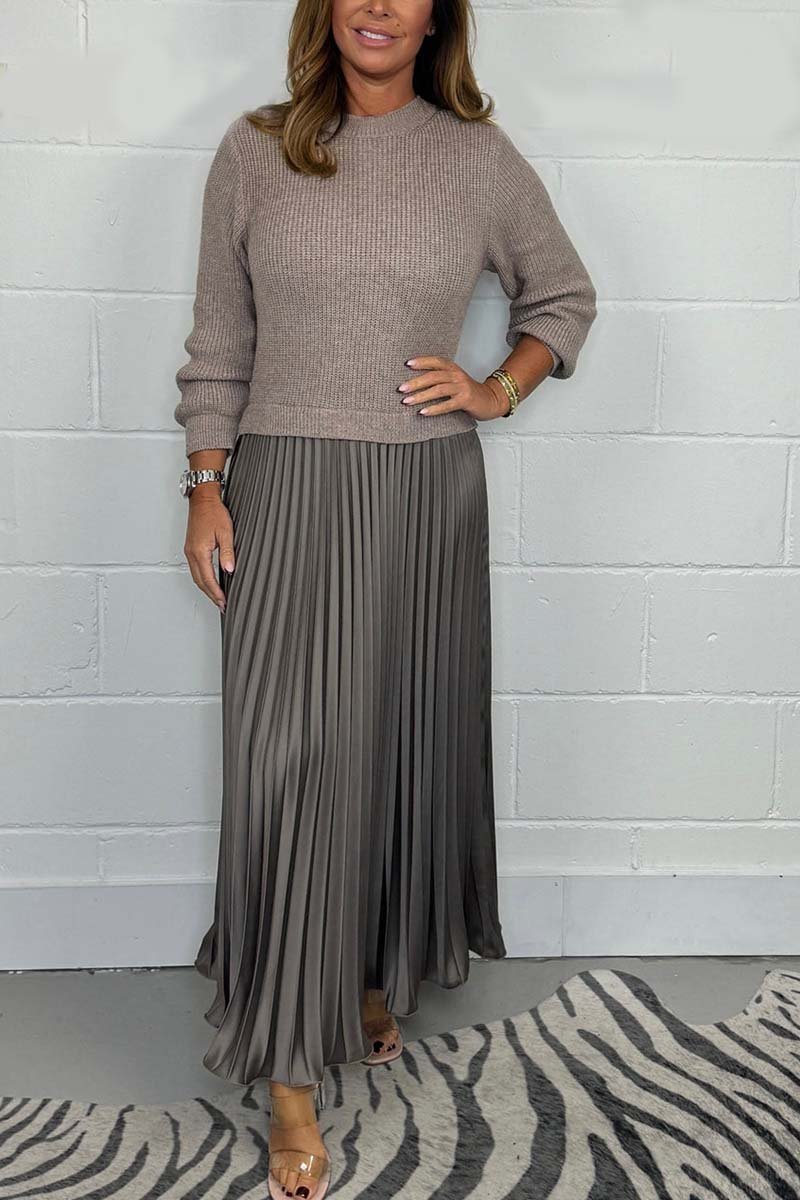 Emilia™ | Long sweater with pleated skirt